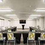 Oxford Suites Redding 